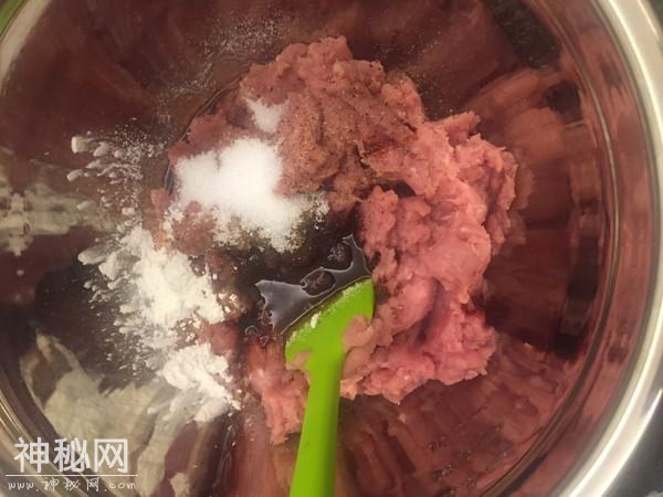 猪身上“最脏”的部位，大量细菌寄存，白给都别要，炒菜一定扔掉-4.jpg