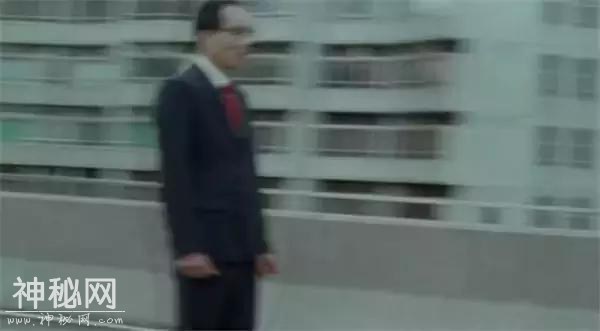 看了李心洁的《见鬼》后，每次坐电梯之前都要看一看-7.jpg