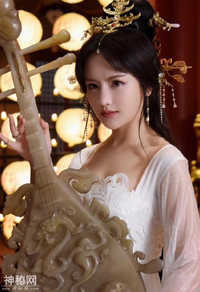 2500年前的古墓被盗，出土一具女性残尸，专家：盗墓贼太可恶-2.jpg