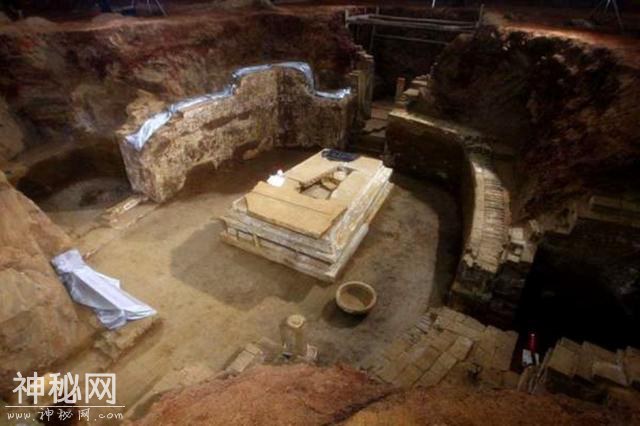 盗墓贼实在太厉害，光盗墓工具就发明了很多种，其中有一种最厉害-8.jpg