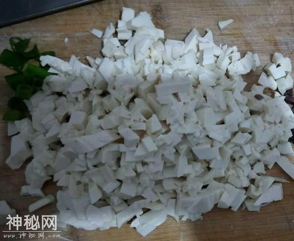 猪身上它最不起眼，却比生蚝更能补，只要25元一斤，对身体好-3.jpg