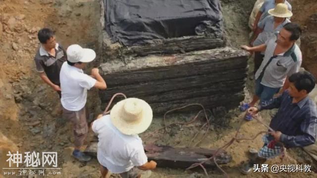 河南闹市发现西汉古墓群，千年彩棺竟保存完好？-11.jpg