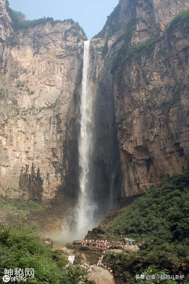 人间仙境地质奇观云台山，红石峡刀切斧剁，茱萸峰一柱擎天-2.jpg