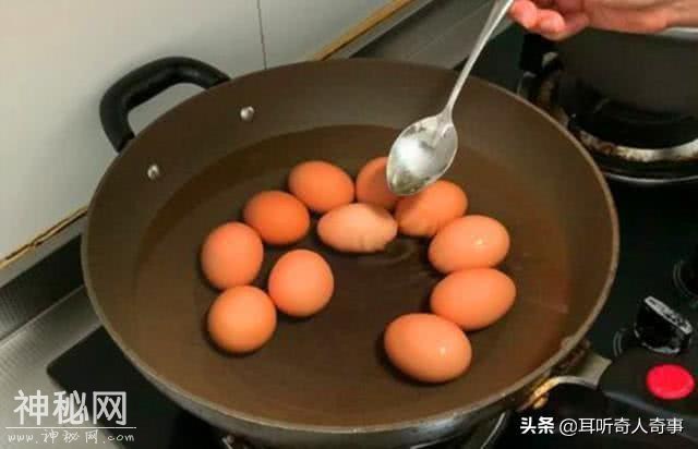 煮鸡蛋的最新方法，香酥又容易剥壳-2.jpg