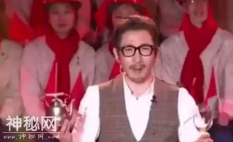 刘谦魔壶魔术全场观众都是托？刘谦春晚魔术中途换壶照片是真的吗-2.jpg