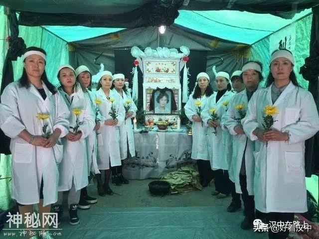 《汉中民俗》——守灵-3.jpg