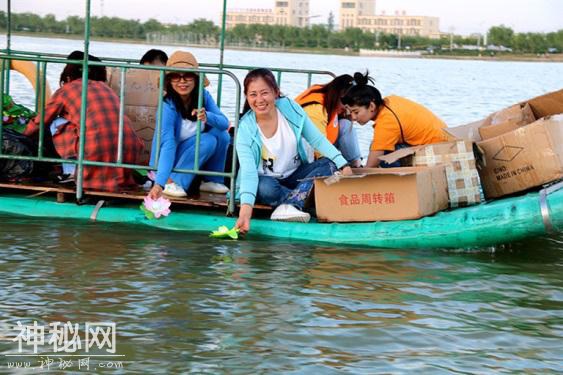 "2019行走黄河"：河套百姓，至今为这位奇人“放河灯”-4.jpg