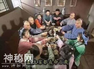 诙谐幽默的句子：本想一口一口吃掉忧愁，却一口一口吃成了肉球-7.jpg