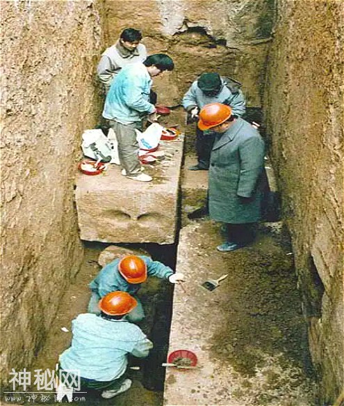 90年代古墓发掘的真实现场，揭秘一座千年古墓的发掘过程-9.jpg