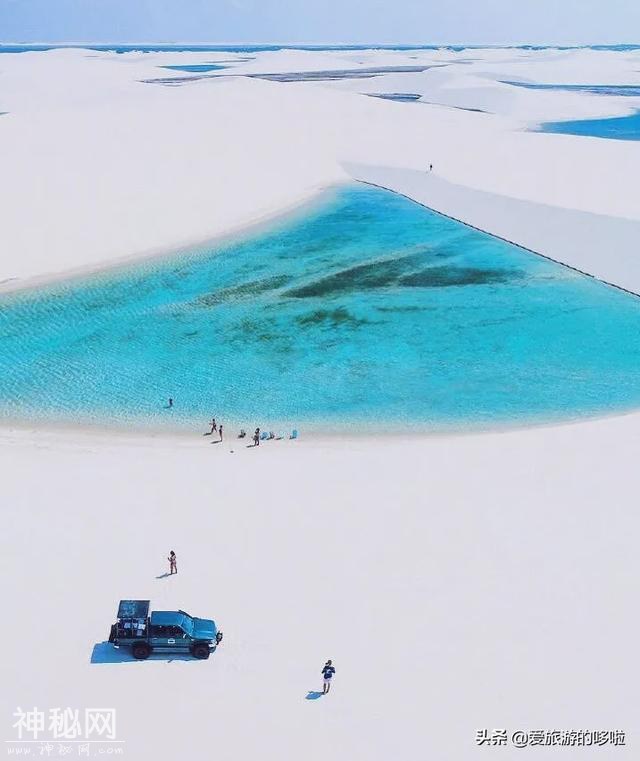 地球上最“诡异”的沙漠，遍地湖泊，鱼虾成群，吸引数十万游客-25.jpg