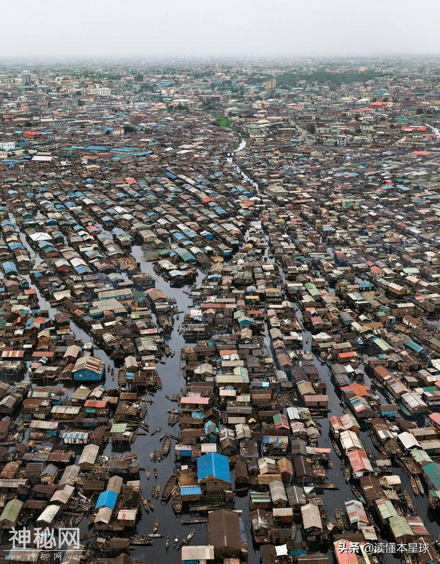 非洲超级城市拉各斯，如何成贫穷的黑暗中心？-12.jpg