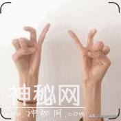 养生保健-3分钟手指操，缓解疼痛预防老年痴呆，学会教教父母-4.jpg