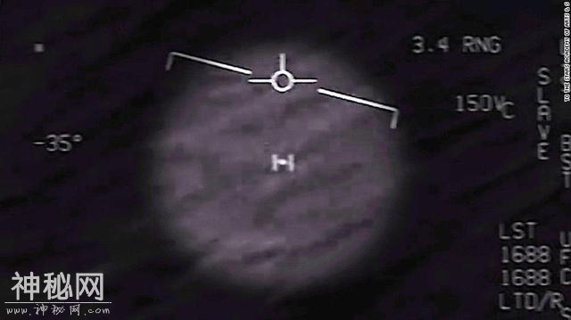 UFO以超人类理解速度飞行！美国正式公开“不明空中现象”视频-5.jpg