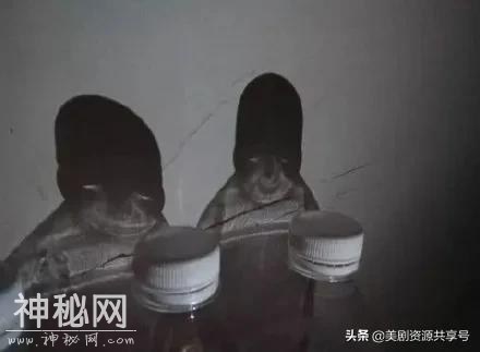 生活中捕捉到的“鬼片”大赏，每一张都能吓得人原地去世-1.jpg