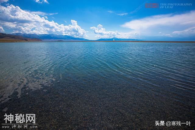 新疆面积最大的湖泊，养不活鱼类却出现了水怪，成不解之谜-3.jpg
