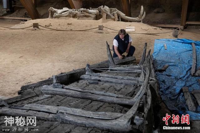 考古学家塞尔维亚发掘古城遗迹 古老船只重见天日-1.jpg