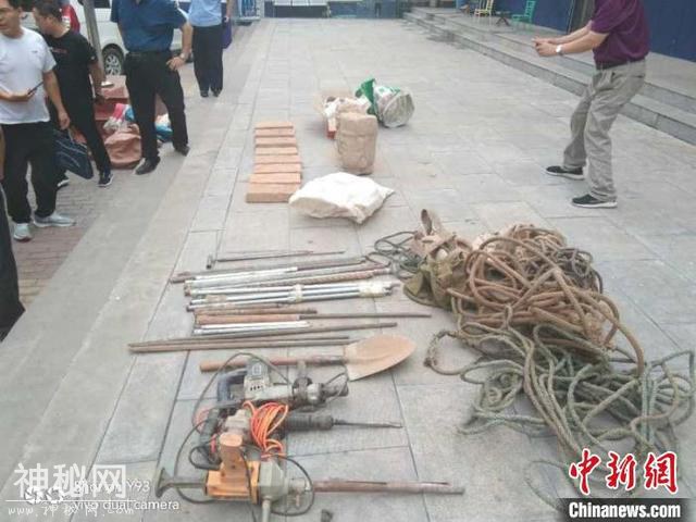 现实版盗墓笔记：河北警方破获国家级特大盗掘古墓案-4.jpg