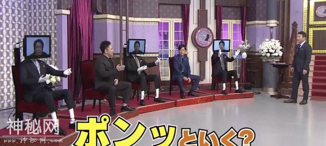 日本综艺太奇葩，把观众的脸投影到椅背上，画面诡异堪比惊悚片-8.jpg