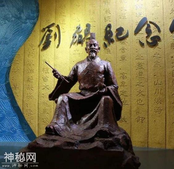 中国古代十大文学家：哪些人凭借一部作品就能够上榜？-2.jpg