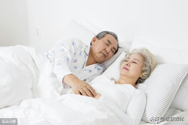 当人睡着后，身体可能会发生这5件“怪事”，很多人都遇到过-2.jpg