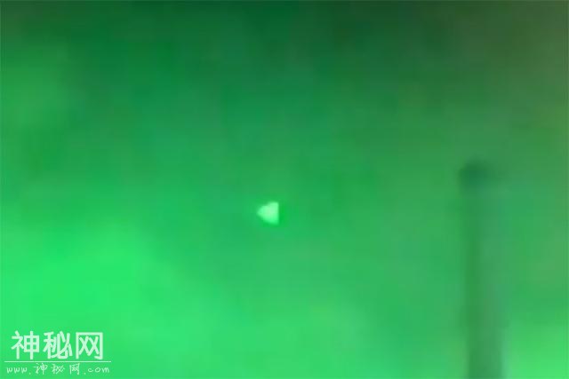 五角大楼确认UFO视频由美国海军拍摄：很真实-2.jpg