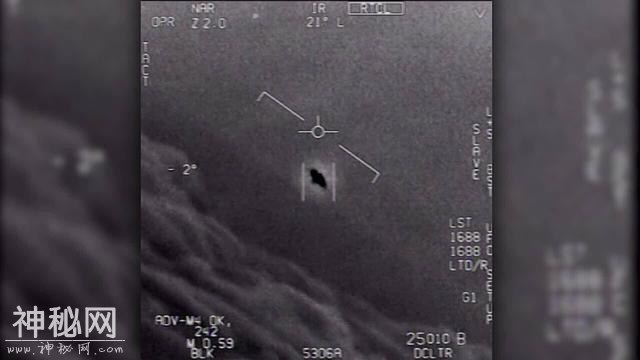 美国再次公布UFO照片，网友发出灵魂拷问：为何照片都是模糊的-1.jpg