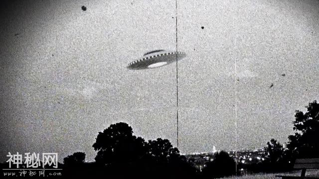 难道“UFO”真的存在？奥巴马：有秘密档案，美军看到的UFO是真的-3.jpg