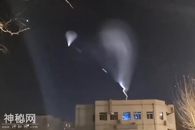 中国再次进行反导试验？新疆夜空出现巨型UFO：究竟是何飞行物？-10.jpg