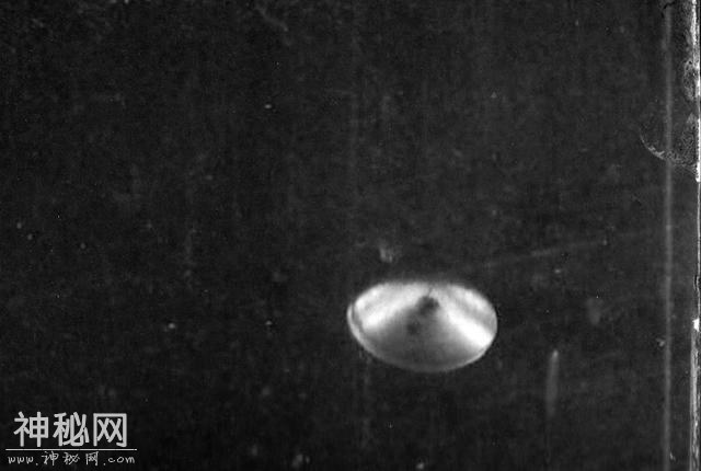 “有史以来最令人信服的UFO”50年后首次被公之于众，像超级壶盖-4.jpg