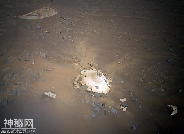 毅力号拍摄到火星UFO？地平线上两个不明飞行物：一个正在移动-24.jpg