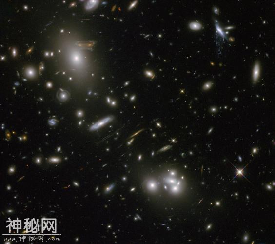 外星人泄露行踪？新疆多地发现巨大不明发光体，究竟是什么-7.jpg