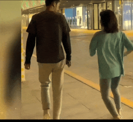 笑一笑！六十张搞笑动图：最佳损友，都是这么去看病号的嘛？-83.jpg