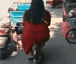 30张搞笑动图让你笑得喷饭！两个美女，一个比一个强！-21.jpg