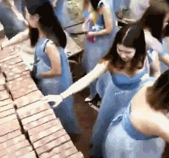 哈哈一笑，六十张搞笑动图：是先洗再揍，还是揍了再洗？-90.jpg