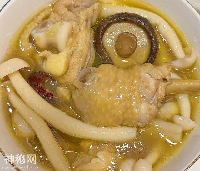 入秋后，少吃凉多喝汤，教你6道滋补鸡汤的做法，汤鲜味美又营养-1.jpg