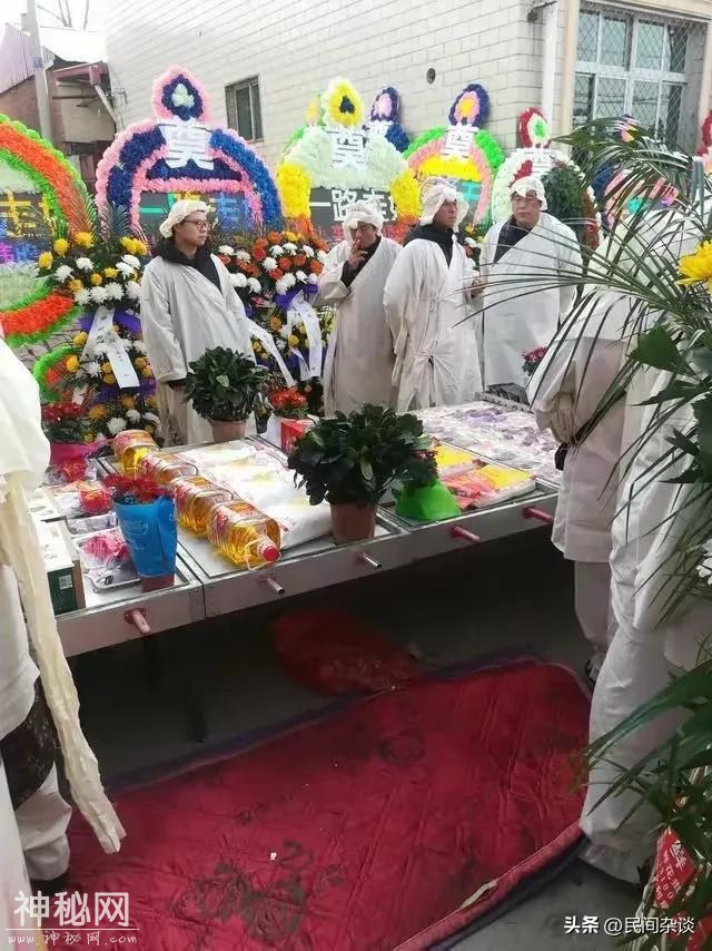 揭秘你不知的丧葬风俗全过程！“1停，2吊，3殓，4送，5葬”-4.jpg