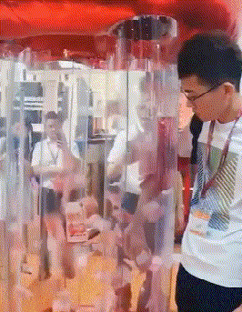 笑一笑，50张搞笑动图：请用一句话，证明你认识他！不许提姓名！-2.jpg
