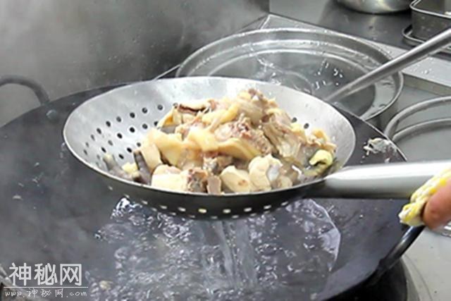 入秋后，少吃凉多喝汤！这5道滋补鸡汤，营养强免疫，常喝好过秋-9.jpg