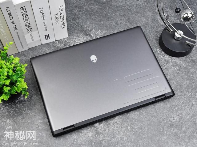 Alienware外星人m16 R2评测：触手可得的信仰级硬核游戏本-1.jpg