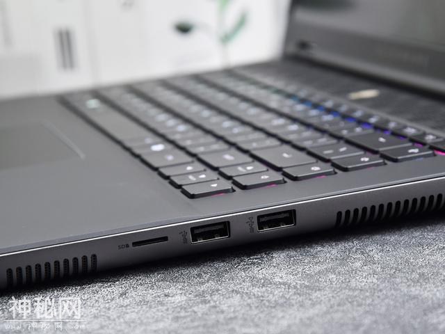 Alienware外星人m16 R2评测：触手可得的信仰级硬核游戏本-11.jpg