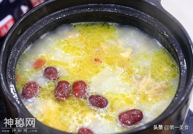 炖鸡汤时，牢记“3放2不放”搭配，最营养最好喝鸡汤的做法-8.jpg