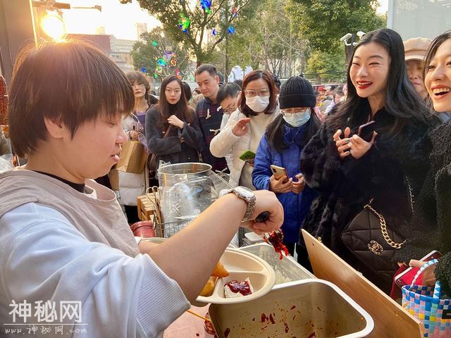 多图丨潮汕英歌舞动百年弄堂，上海今潮8弄推多地非遗民俗迎春节-8.jpg