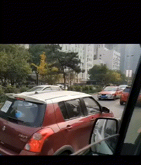 笑一笑，34张搞笑动图，网友：真的是穷疯了！看啥都像钱-26.jpg