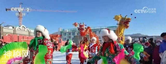 杀年猪、吃刨汤、包雪饺 各地特色民俗“拉满”新春年味儿-6.jpg
