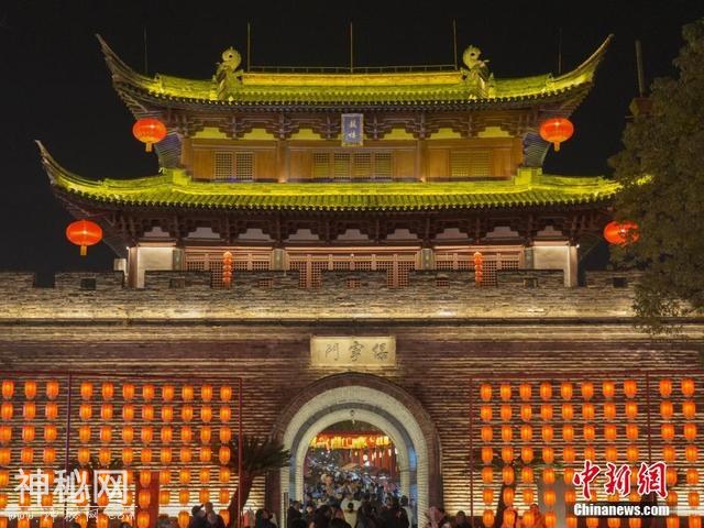 天南地北“闹”新春 各地游客感受古韵民俗-11.jpg
