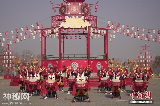 天南地北“闹”新春 各地游客感受古韵民俗-12.jpg