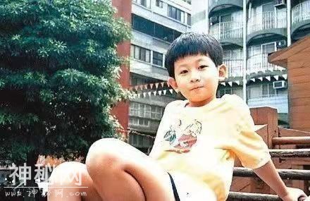 刘谦真的不红了？成于春晚，败于自己，娶富三代妻子成最幸运的事-3.jpg