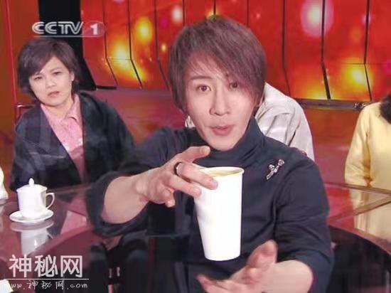 刘谦真的不红了？成于春晚，败于自己，娶富三代妻子成最幸运的事-13.jpg