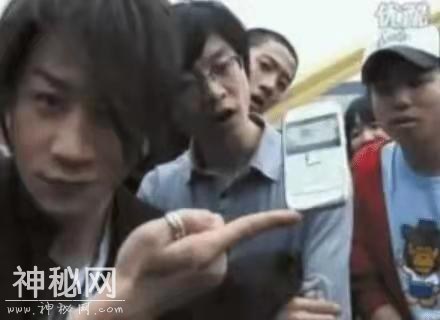 刘谦真的不红了？成于春晚，败于自己，娶富三代妻子成最幸运的事-15.jpg