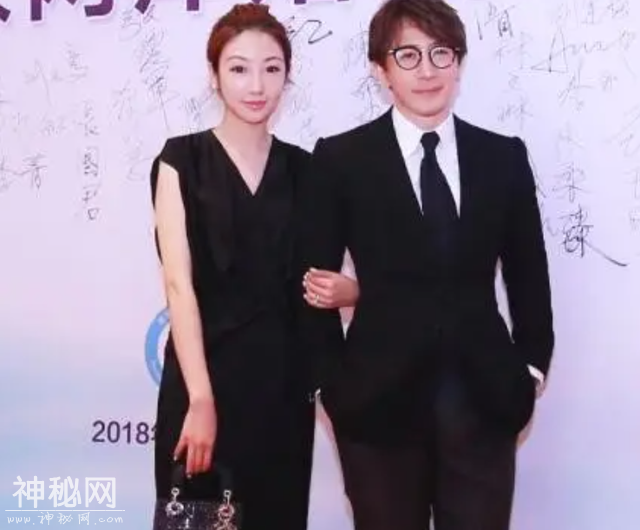 刘谦真的不红了？成于春晚，败于自己，娶富三代妻子成最幸运的事-32.jpg